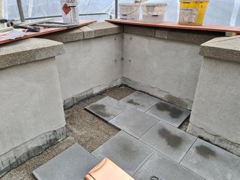 Terrassensanierung: der neue Terrassenbelag mit hochwertigen Betonplatten