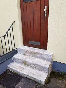 Treppensanierung: Eingangstreppe (vorher)